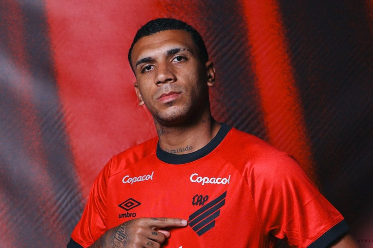 Athletico Pr Anuncia Ex Flamengo Atacante Chega Por Empr Stimo