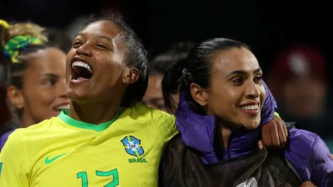 Seleção Brasileira Feminina dá show e estreia com goleada na Copa do Mundo