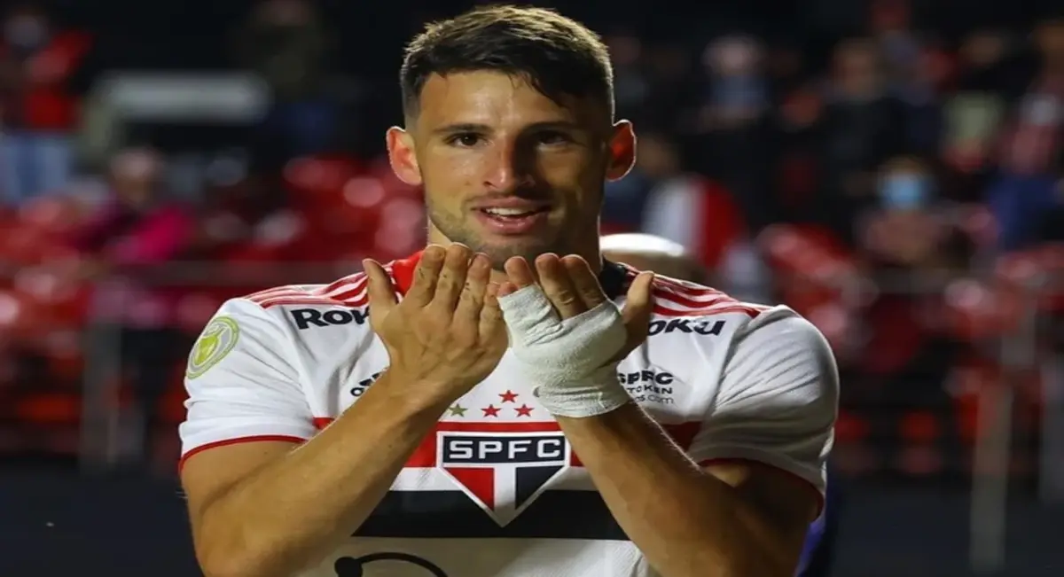 Calleri treina normalmente e pode ser novidade do São Paulo contra o San Lorenzo - Foto: Reprodução
