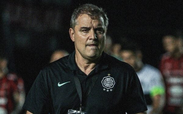 Diego Aguirre é anunciado como o novo técnico do Santos