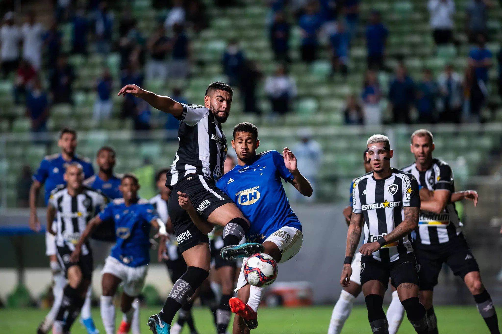 Cruzeiro x Botafogo: Desempenho recente e palpites para apostar