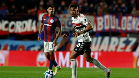 São Paulo joga mal, perde e se complica na Sul-Americana