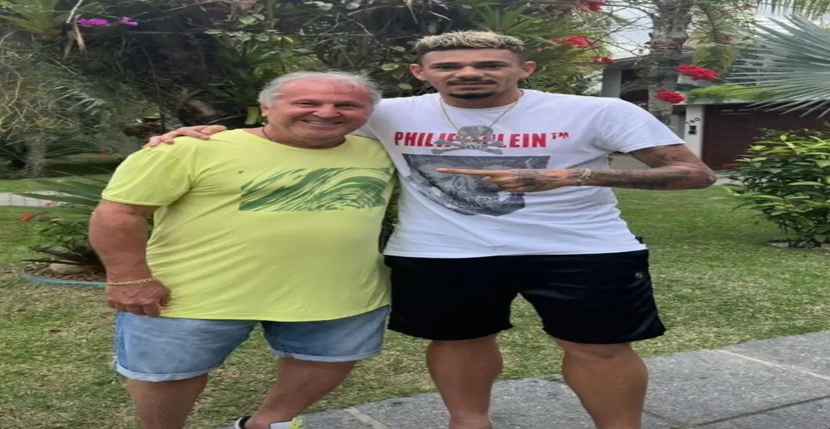 Botafogo: Em processo de recuperação de lesão, Tiquinho Soares recebe a visita do ex-jogador Zico - Foto: Ge.com