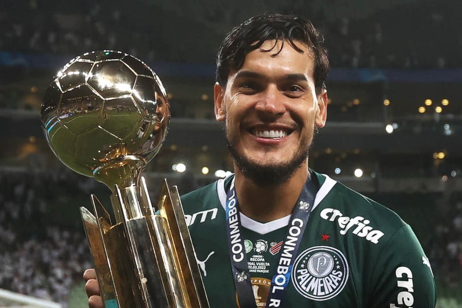 Gustavo Gómez do Palmeiras confirma proposta de clube árabe