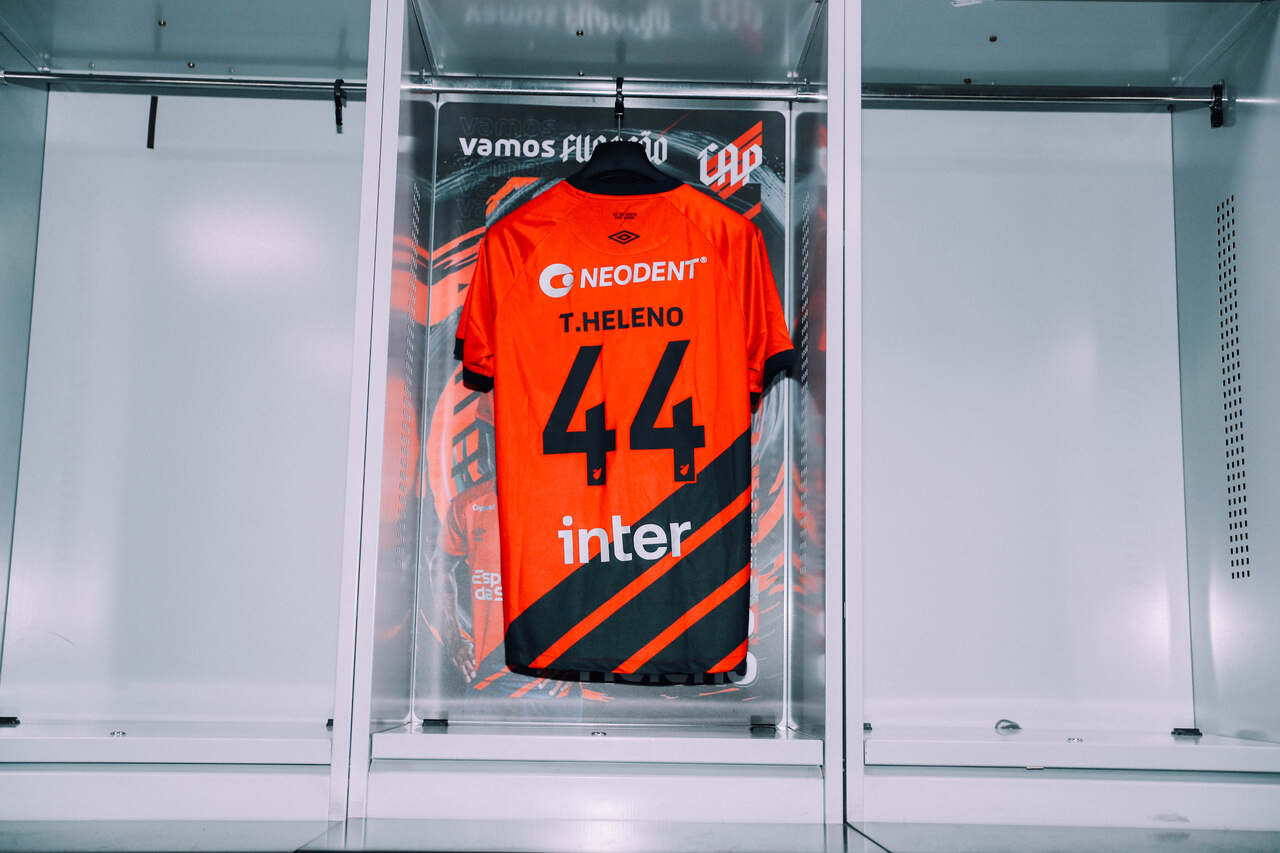 Patrocínio do Inter na camisa do Athletico.