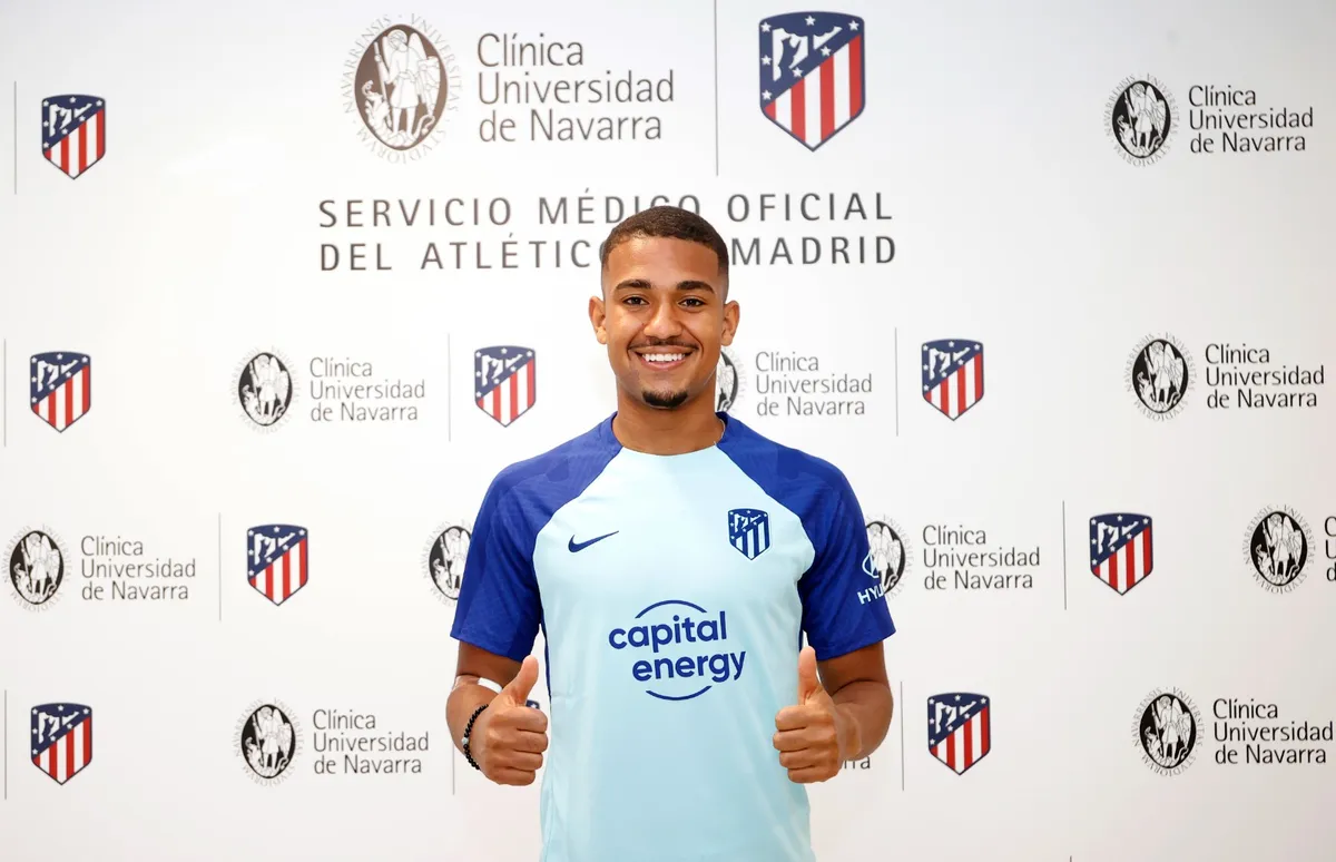Brasileiro Samuel Lino é anunciado como reforço do Atlético de Madrid