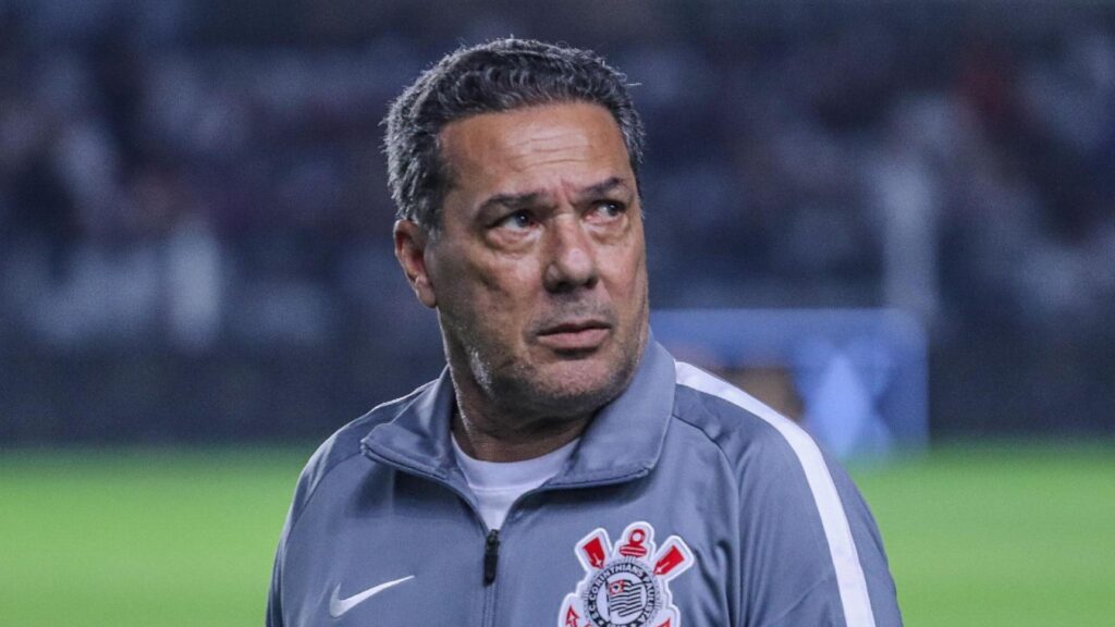 Empate com o Fortaleza marca jogo com menos substituições de Luxemburgo no  comando do Corinthians