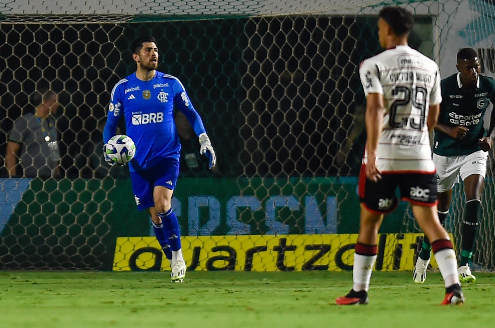 Os memes do empate entre Flamengo e Corinthians no Maracanã