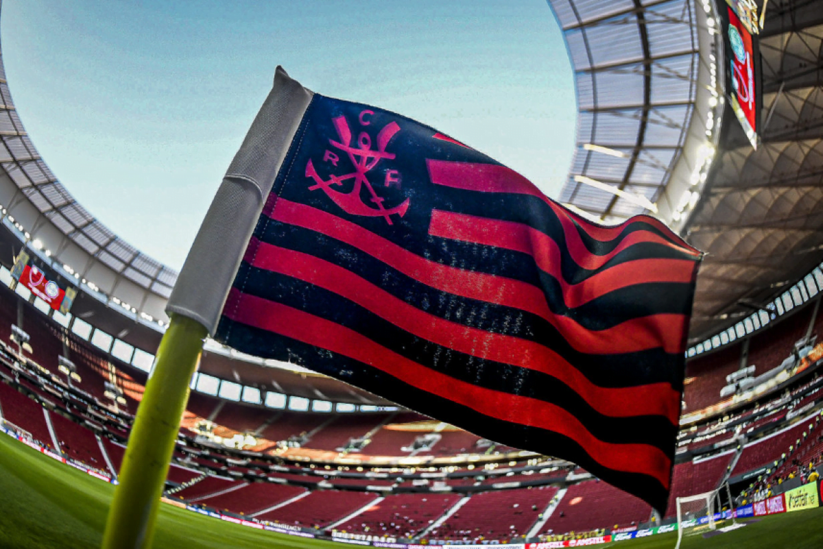 Flamengo atinge marca histórica com receita de mais de R$1 BILHÃO em 9 meses