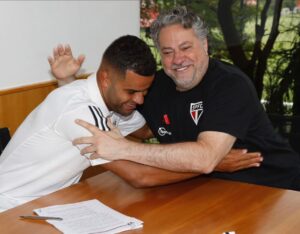 Alisson renova com o São Paulo