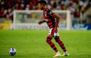 Bruno Henrique renova com o Flamengo