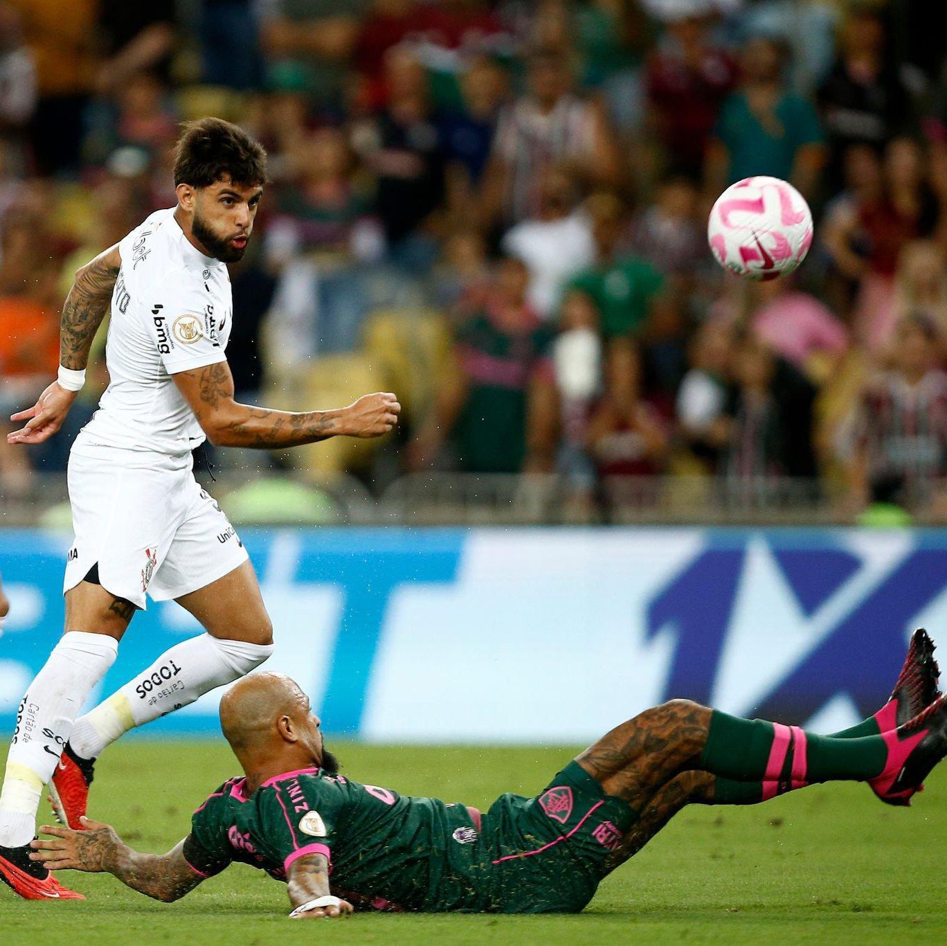 Corinthians fica no empate em 3 a 3 com o Fluminense no Maracanã