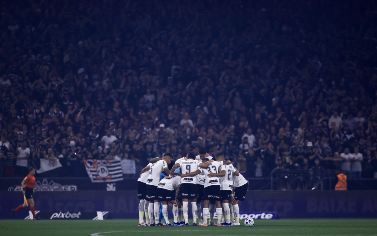 Organizada do Corinthians PROMETE incomodar elenco após empate