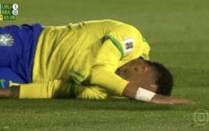 Neymar deve fazer cirurgia em BH