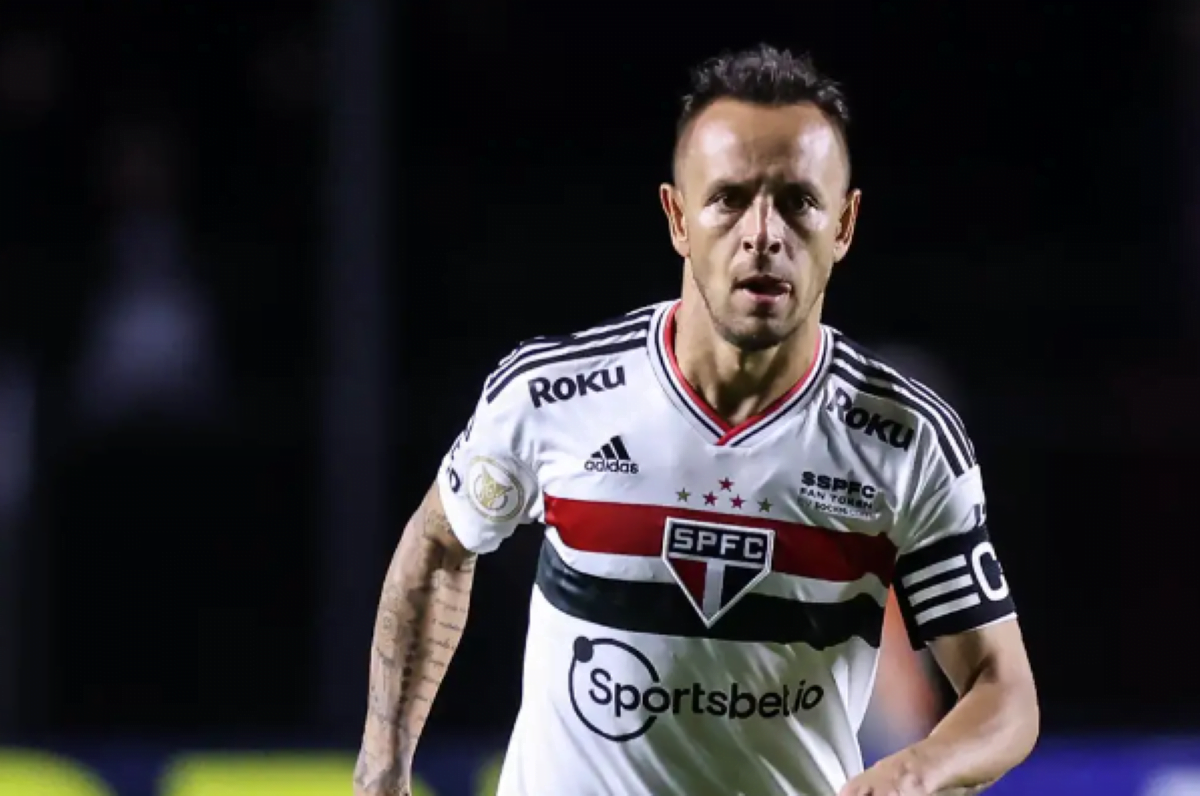 Rafinha pode ser suspenso por até 6 JOGOS após insultar Claus de 'palmeirense'