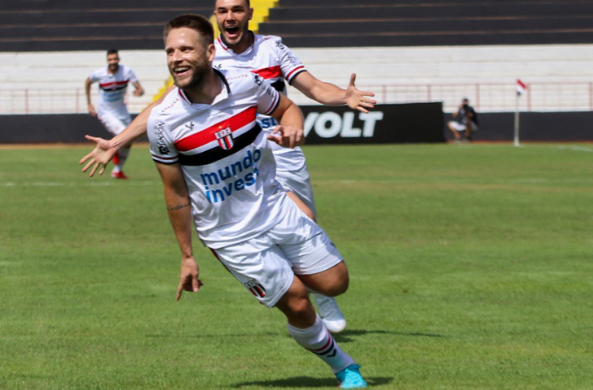Botafogo-SP deseja Rescindir com Gustavo Xuxa
