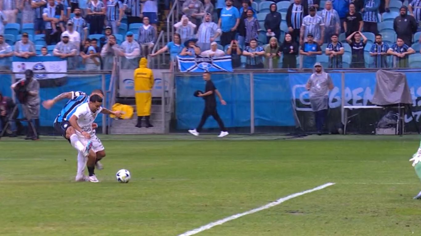 Grêmio x Corinthians: CBF admite ERRO em pênalti não marcado