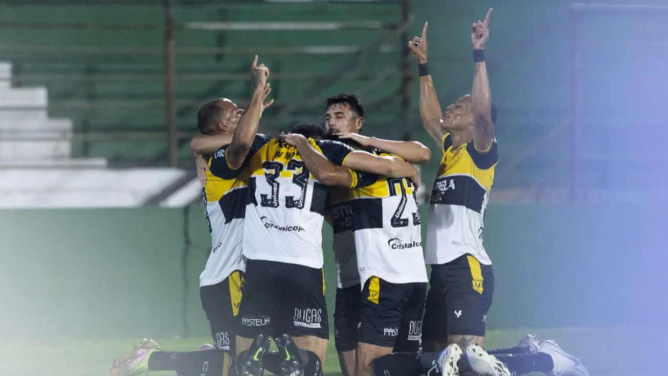Série B: Criciúma chega a 79% de chances de acesso faltando duas rodadas para terminar o campeonato