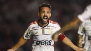 Flamengo VENCE e fica empatado com o Palmeiras