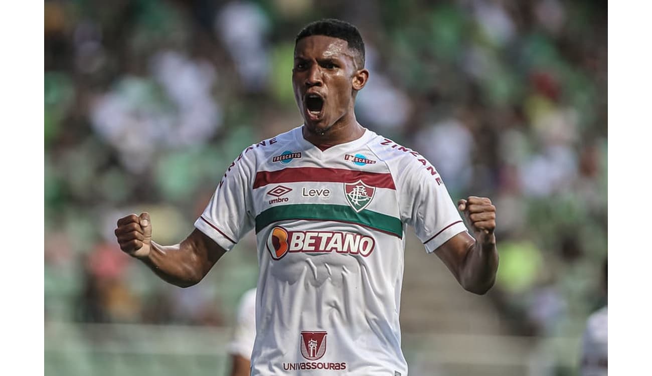Lelê na mira do São Paulo
