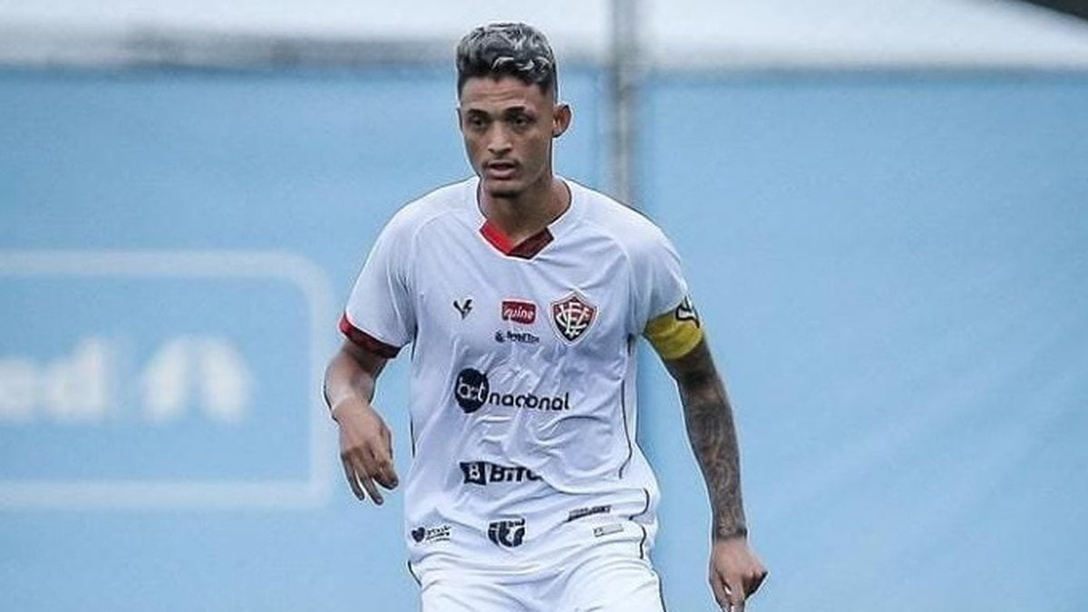 Mateus Moraes Zagueiro Vitória