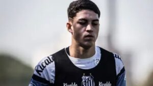 Time Paulista negocia EMPRÉSTIMO de zagueiro do SANTOS