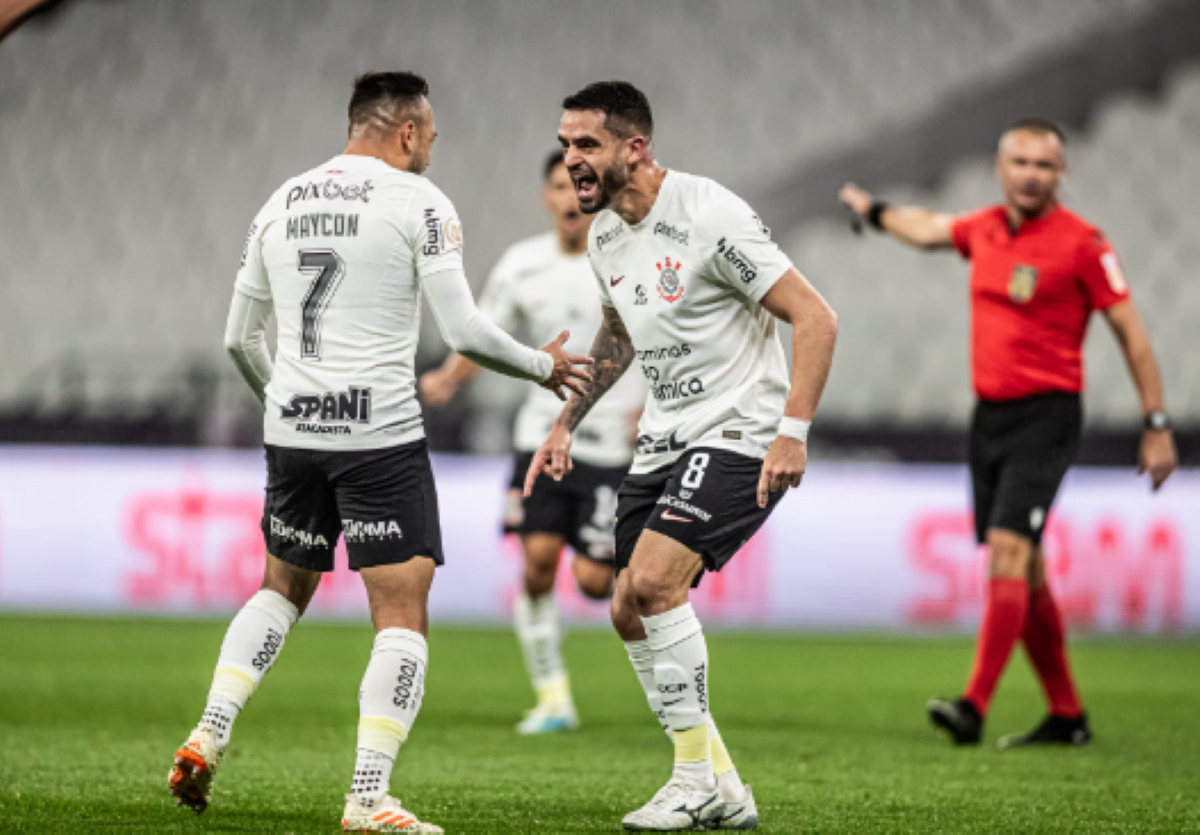 Corinthians joga partida crucial contra o Vasco da Gama pela permanência na Série A