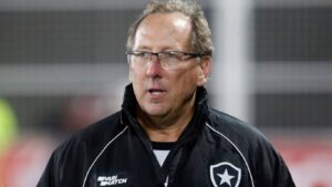 Botafogo - Jonh Textor quer treinadores estrangeiros