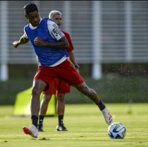 Flamengo não contará com Bruno Henrique contra o Palmeiras