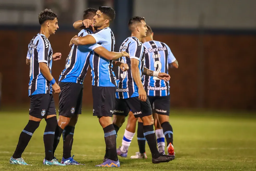 Pepê e Suárez - Grêmio