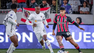 Independiente da Argentina faz proposta por zagueiro do SÃO PAULO