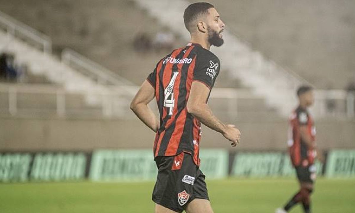 Wagner Leonardo zagueiro Vitória