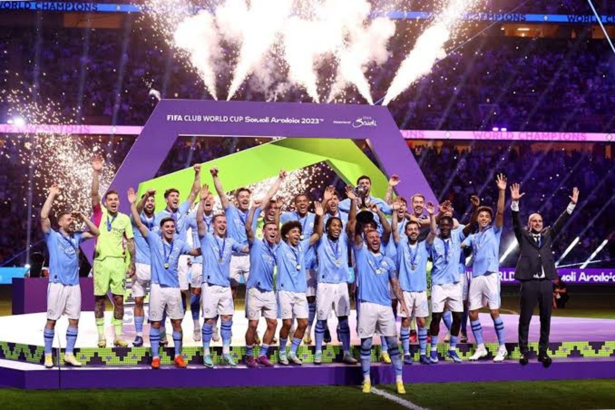 Troféus do Manchester City chegaram ao Brasil em Janeiro Foto: Reprodução