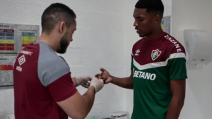 Fluminense COMPRA de atacante, que assina por 4 anos, jogador bateu METAS estipuladas em contrato