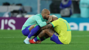 Neymar envia R$ 800 mil para REDUZIR PENA de Daniel Alves