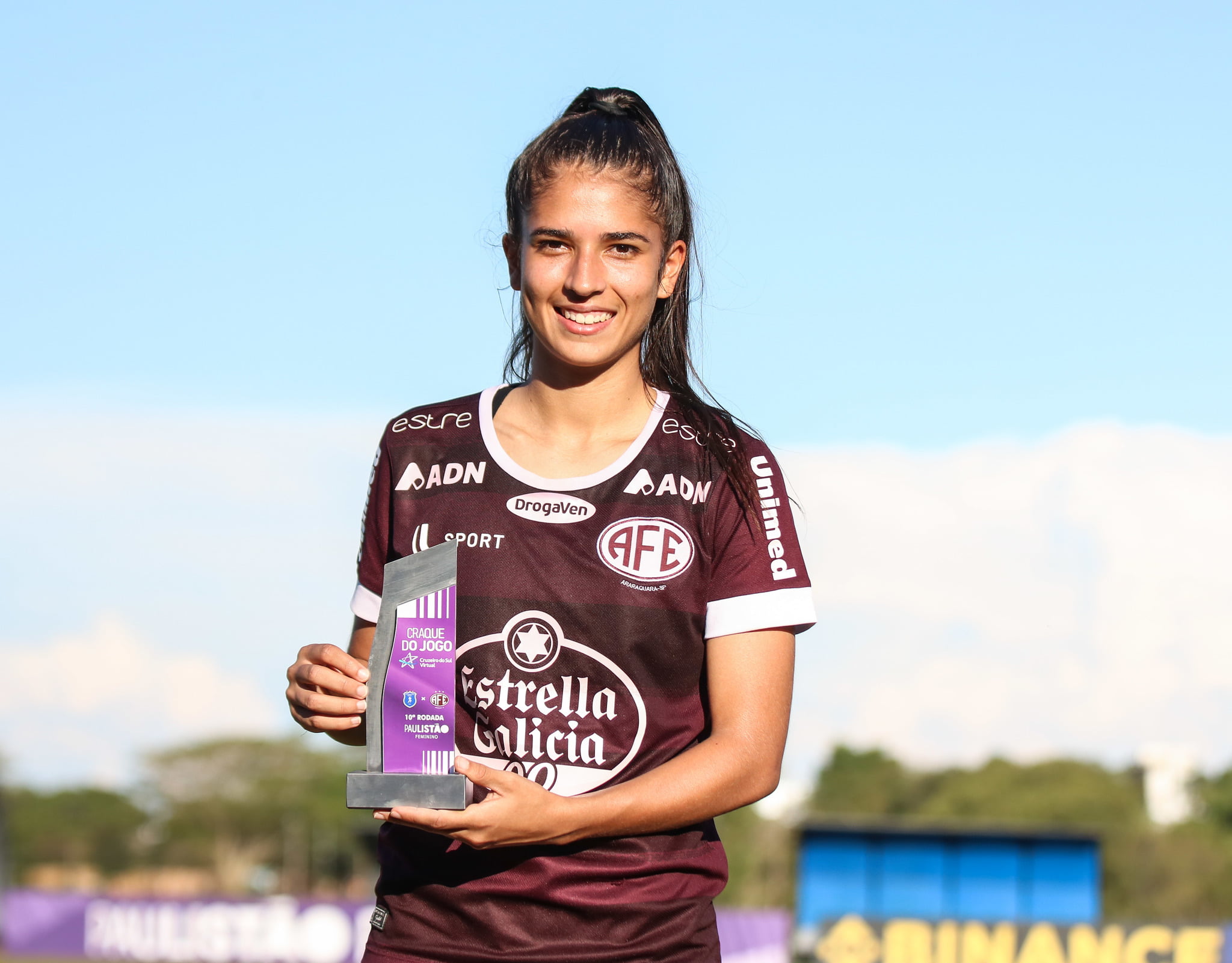 Eudimilla contratada pelo Corinthians