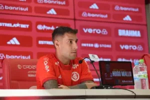 Jogador que atua no Brasil é acusado de ABUSO SEXUAL, atleta teria TOCADO mulher que trabalhava de mascote