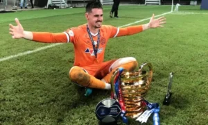 Bahia: Goleiro volta de empréstimo e quer brigar por vaga no