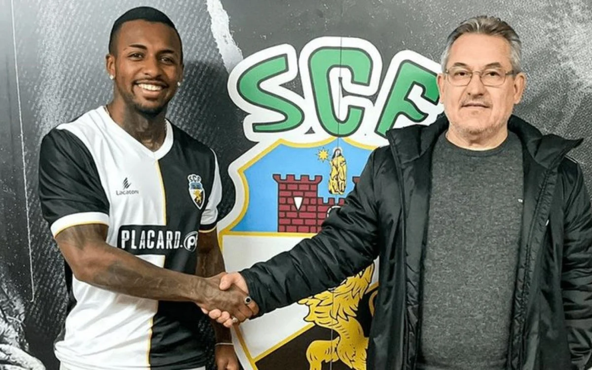 Lateral David Pastor na mira do Botafogo