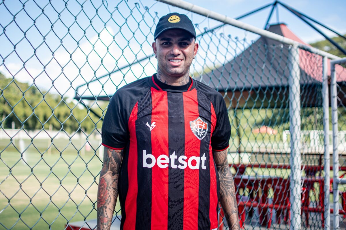 Luan atacante Vitória