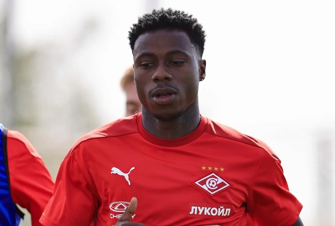 Atacante Quincy Promes