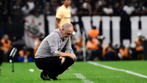 CORINTHIANS DEMITE Mano Menezes, veja quem é o favorito para assumir o 