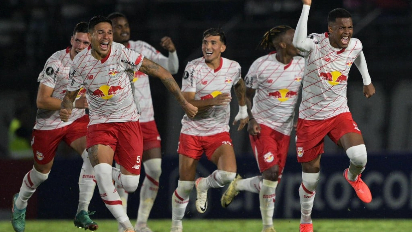 Bragantino VENCE nos pênaltis e avança na pré-Libertadores