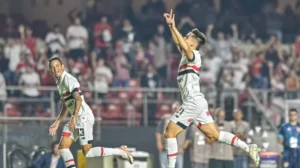 Reservas do São Paulo vencem o Água Santa por 3 a 0 e brilham no Morumbi