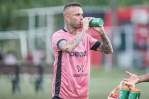 Meia LUAN reforça o Vitória para o classico BA-VI, jogo será domingo18/02
