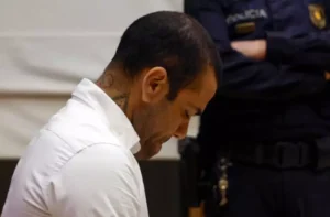Protocolo antisuicídio para Daniel Alves, PRESÍDIO toma medidas para preservar a vida do ex-jogador