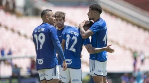 Cruzeiro vence Pouso Alegre e garante vaga na semifinal do Campeonato Mineiro
