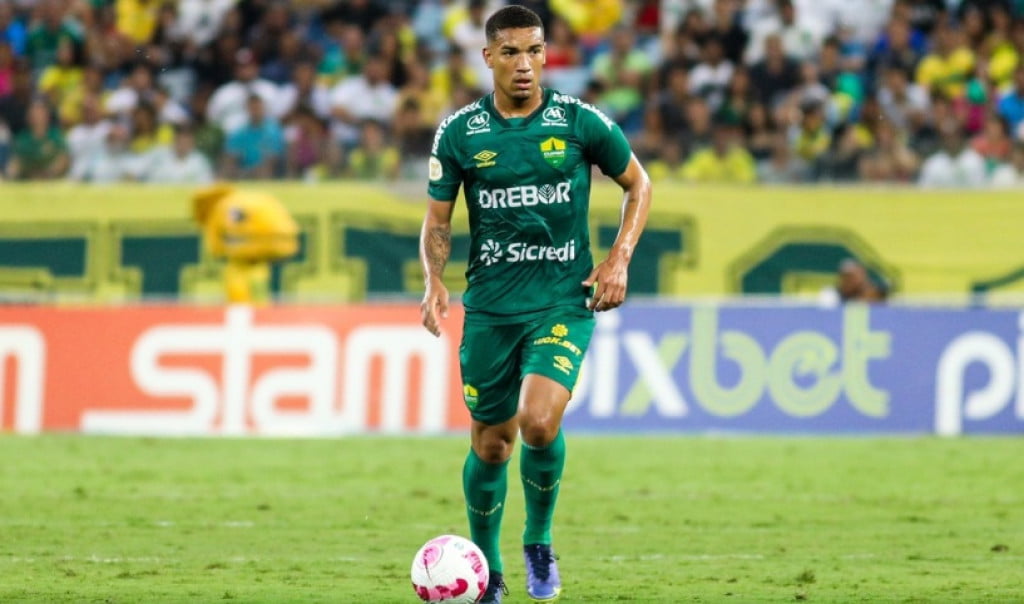 Volante Denilson, afastado do Cuiabá