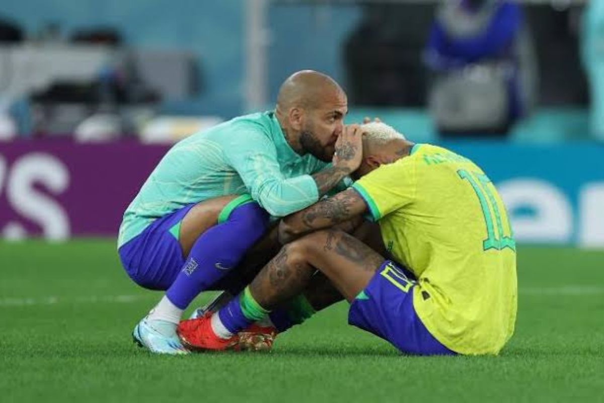 Senadora detona Neymar por ajuda à Daniel Alves Foto: Reprodução