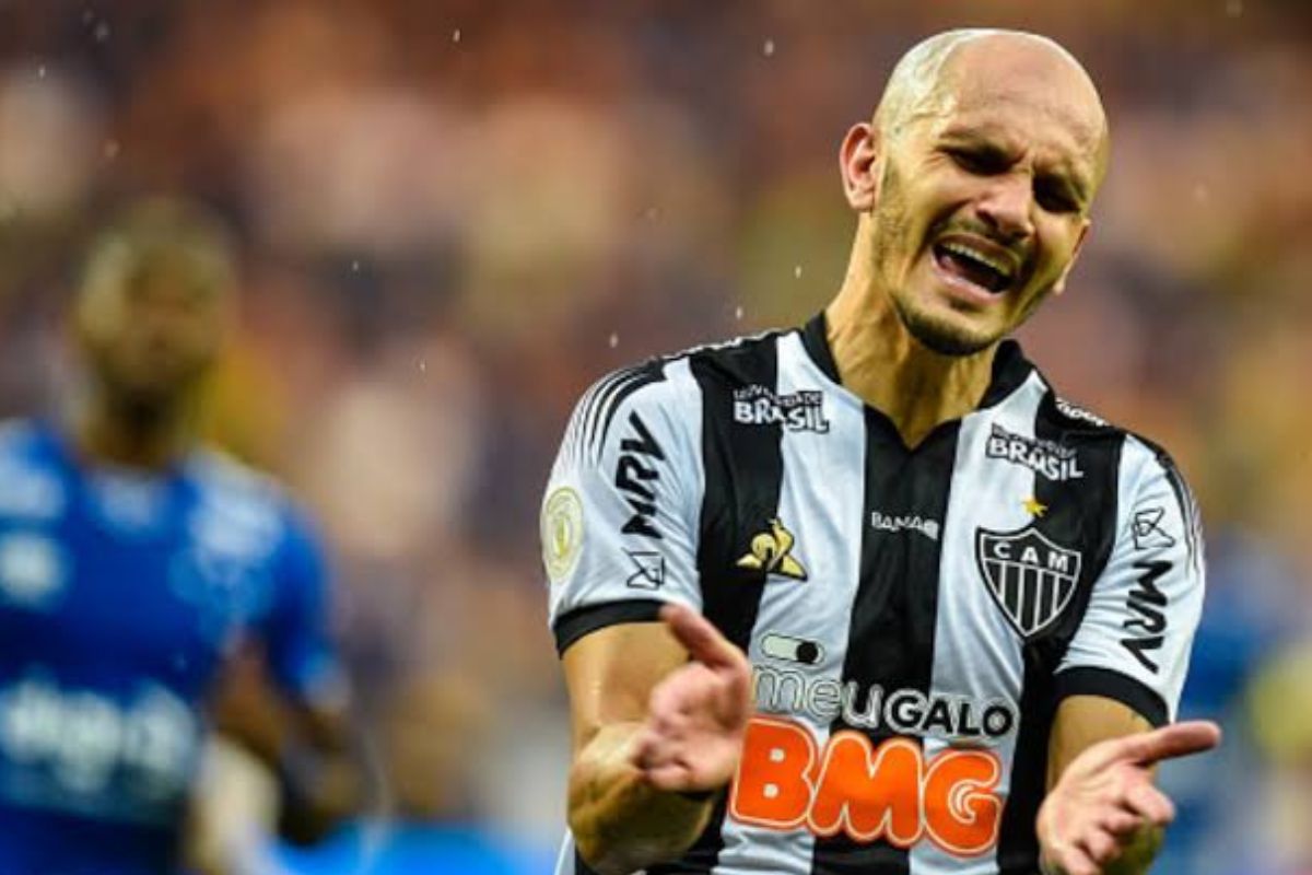 Fábio Santos fala de Sampaoli Foto: Reprodução